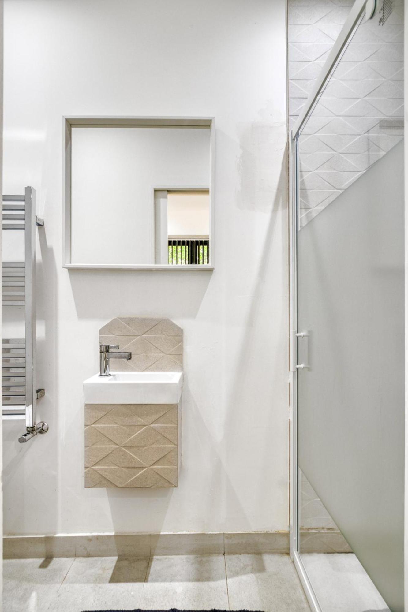 Sleek Modern Wimbledon Home Londen Buitenkant foto