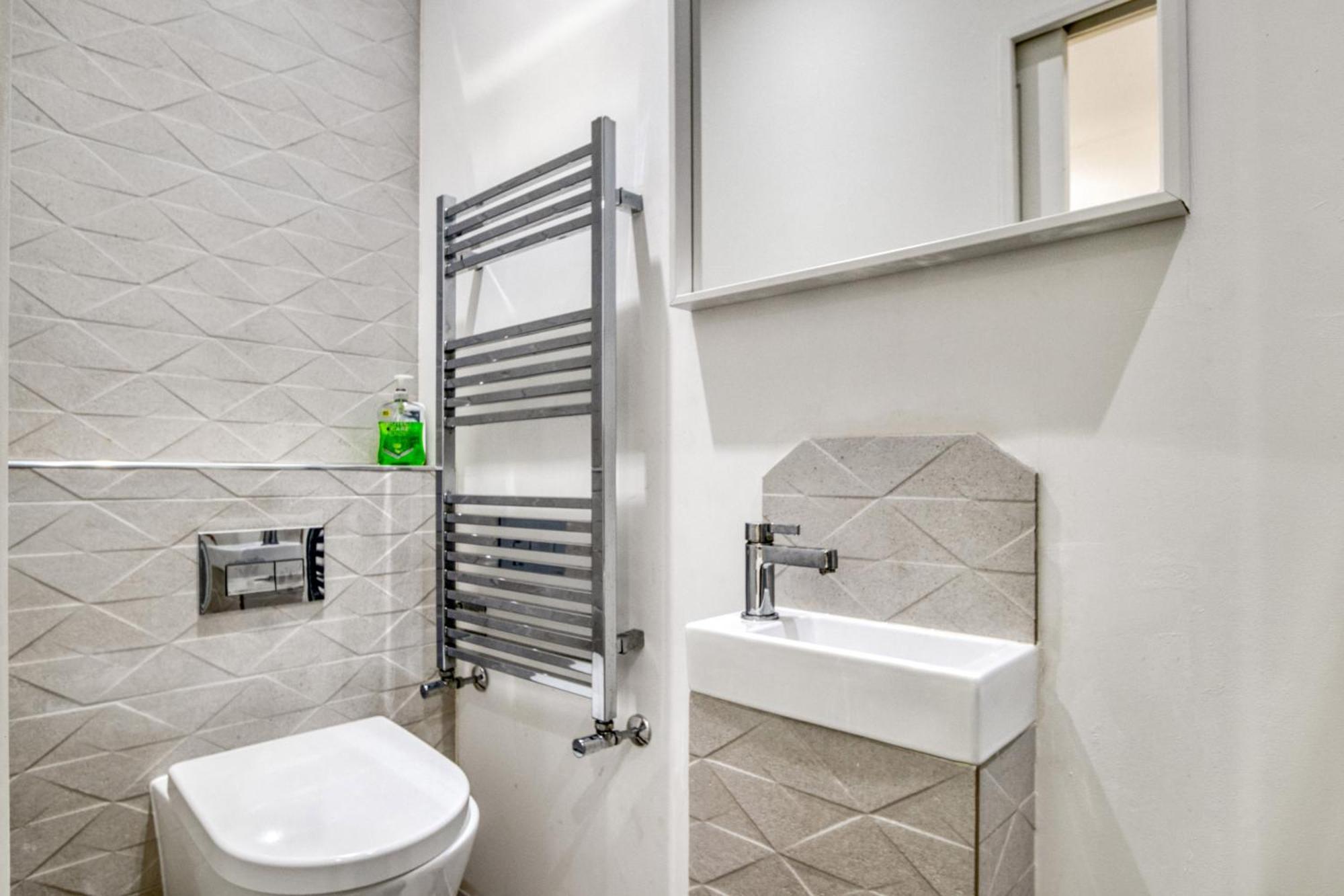 Sleek Modern Wimbledon Home Londen Buitenkant foto