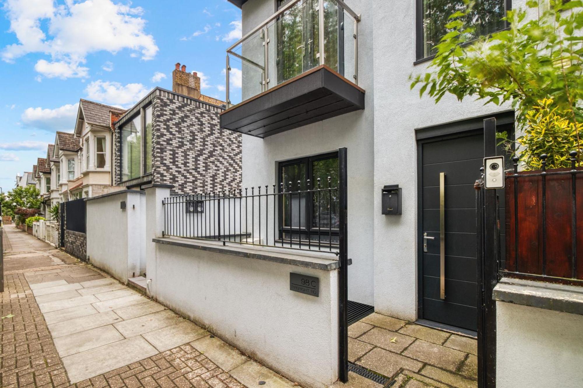 Sleek Modern Wimbledon Home Londen Buitenkant foto