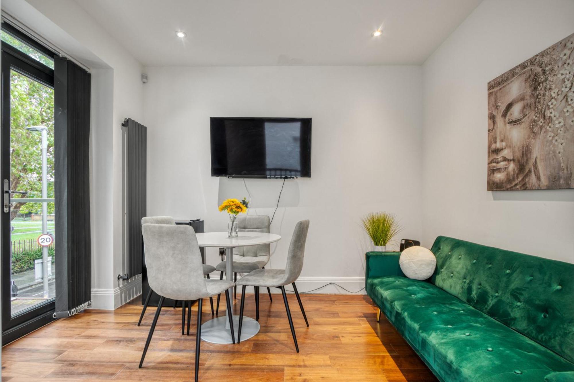 Sleek Modern Wimbledon Home Londen Buitenkant foto